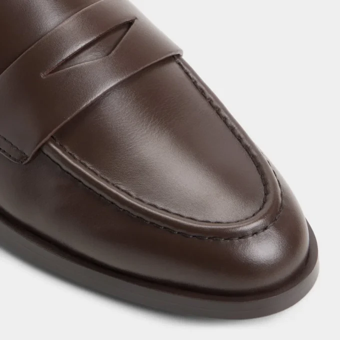 Adaladar Loafer, Kupa taban
