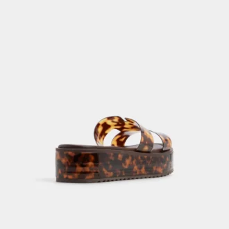 Anayelie Terlik, Platform