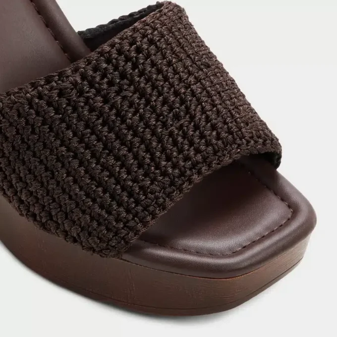 Düz tabanlı wedge sandalet, wedge topuk
