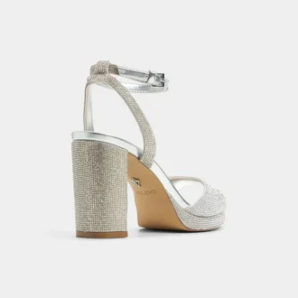 Çekici bantlı topuklu sandalet, Platform