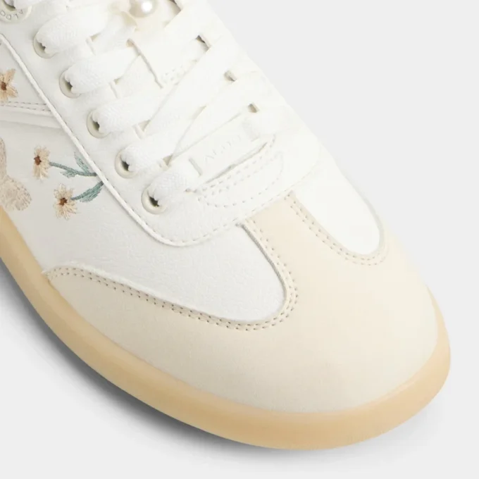 Erilg Sneaker, Kupa taban