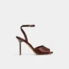 Kaiasien Bantlı topuklu sandalet, Stiletto topuk