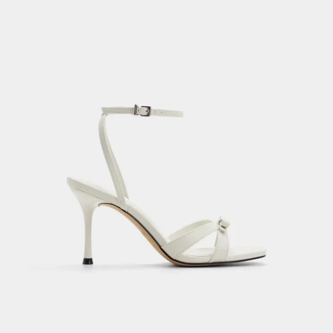 Leesia Bantlı topuklu sandalet, Stiletto topuk