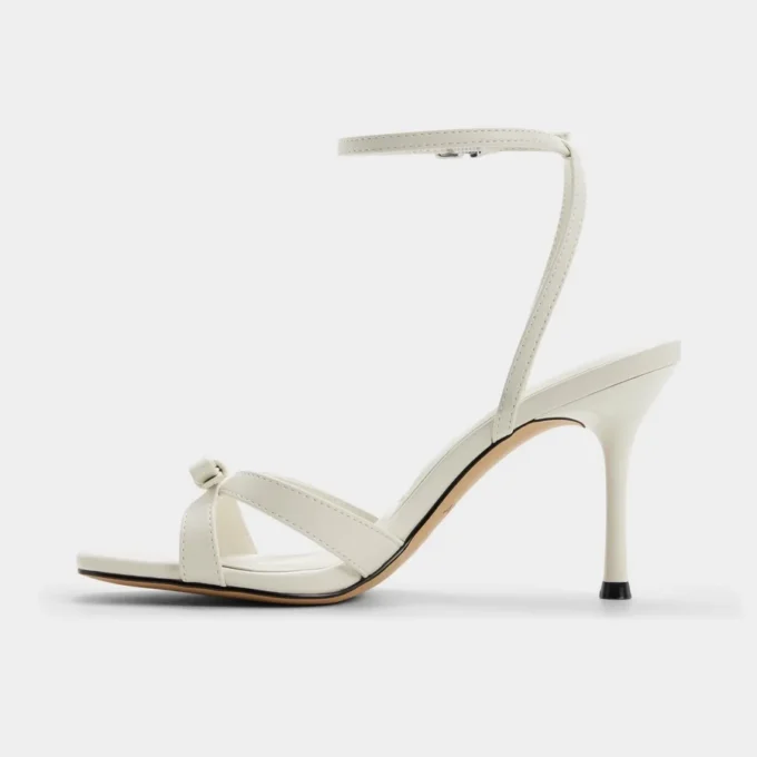 Leesia Bantlı topuklu sandalet, Stiletto topuk