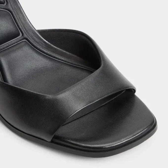 Lisia Topuklu mules, Blok topuk