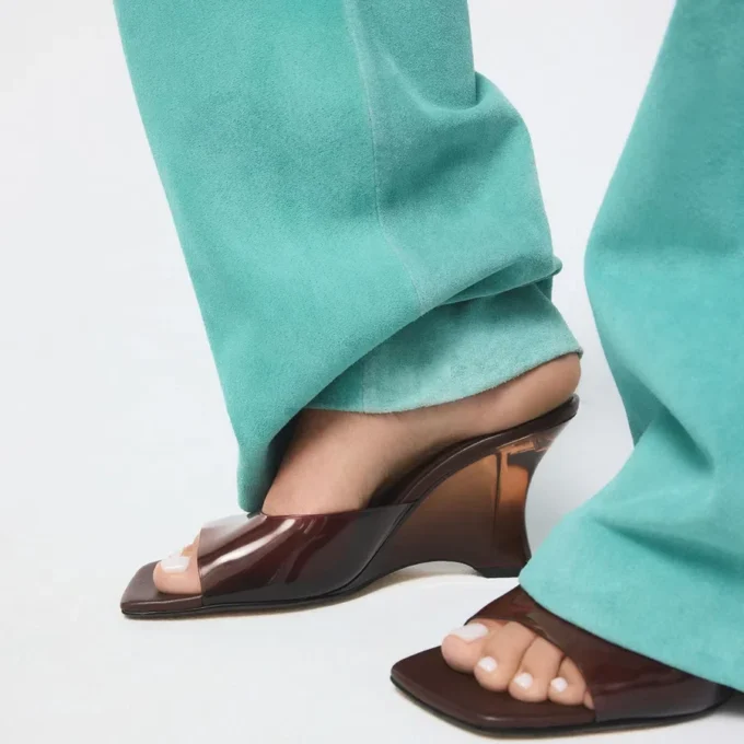 Lumina Wedge sandalet, Kama topuk