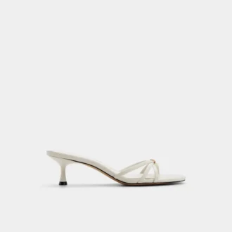 Madalyn Kitten topuklu mule, Kitten topuk