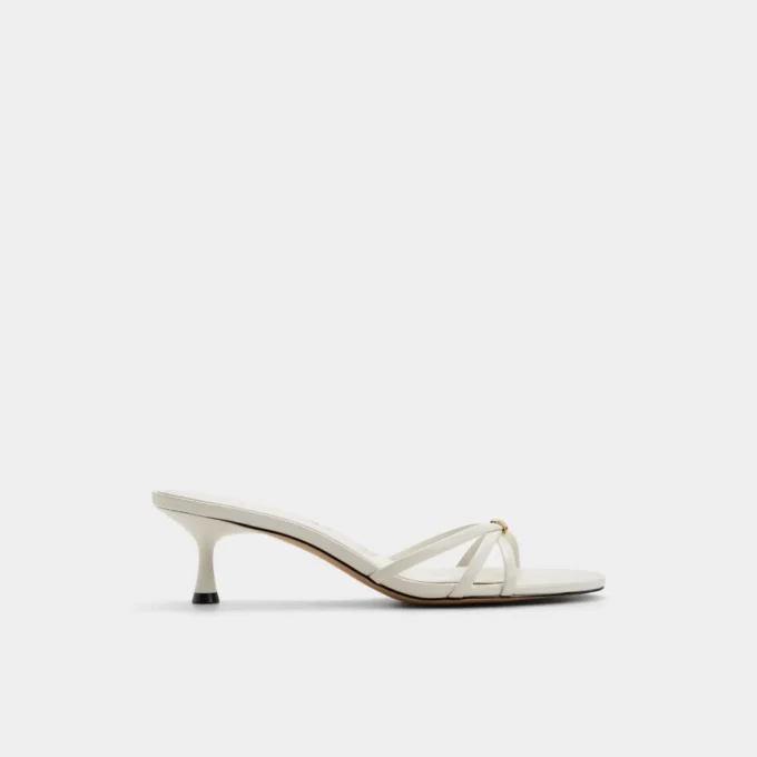 Madalyn Kitten topuklu mule, Kitten topuk