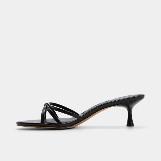 Madalyn Kitten topuklu mule, Kitten topuk