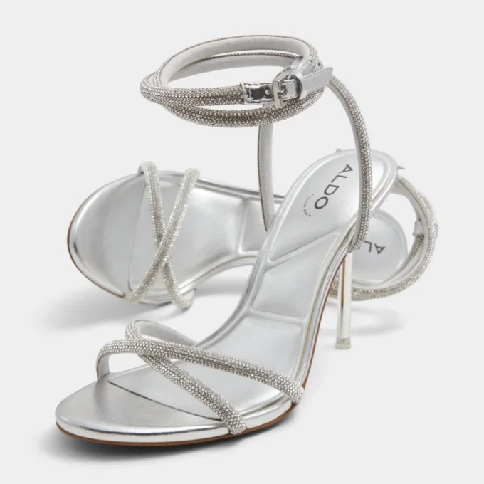 Manaelden Bantlı topuklu sandalet, Stiletto topuk
