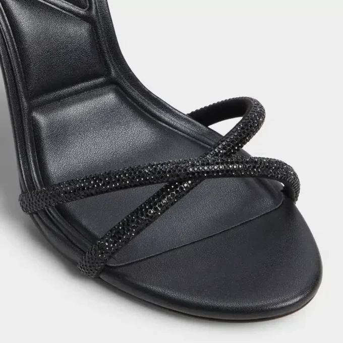 Manaelden Bantlı topuklu sandalet, Stiletto topuk