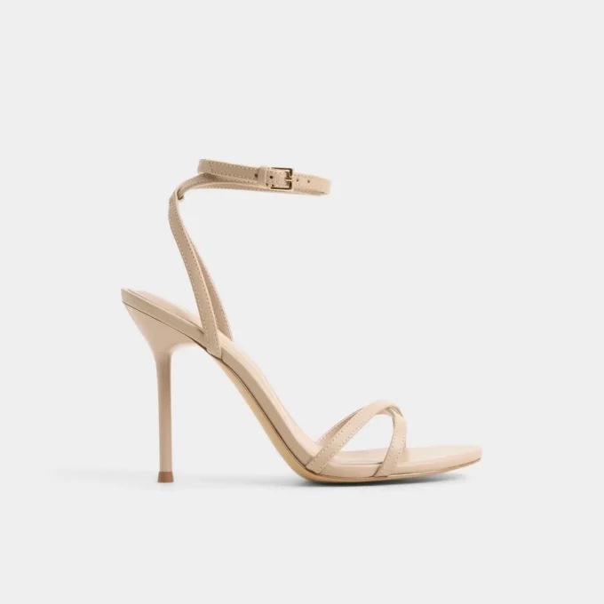 Manaelion Bantlı topuklu sandalet, Stiletto topuk