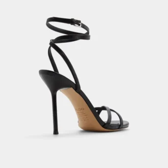 Manaelion Bantlı topuklu sandalet, Stiletto topuk