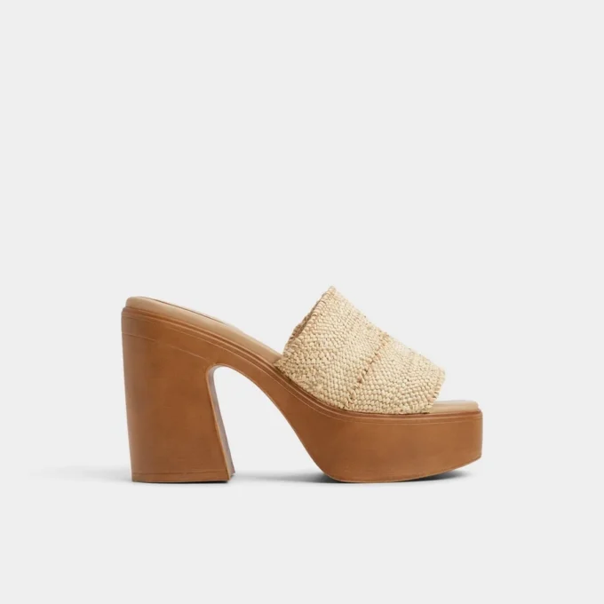 Maysee Topuklu mules, Platform