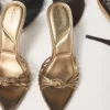 Moralie Topuklu mule, Stiletto topuk
