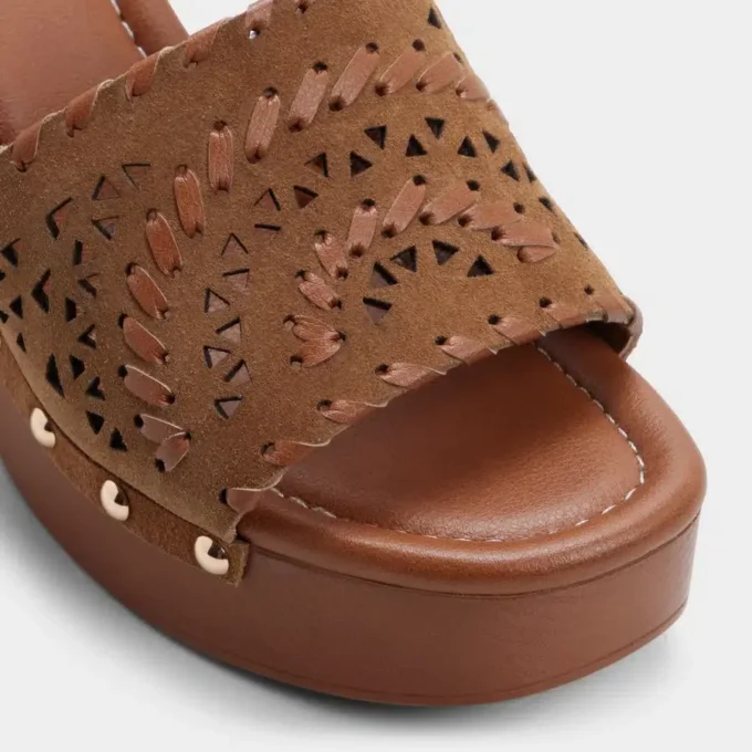 Taylia Topuklu mules, Platform